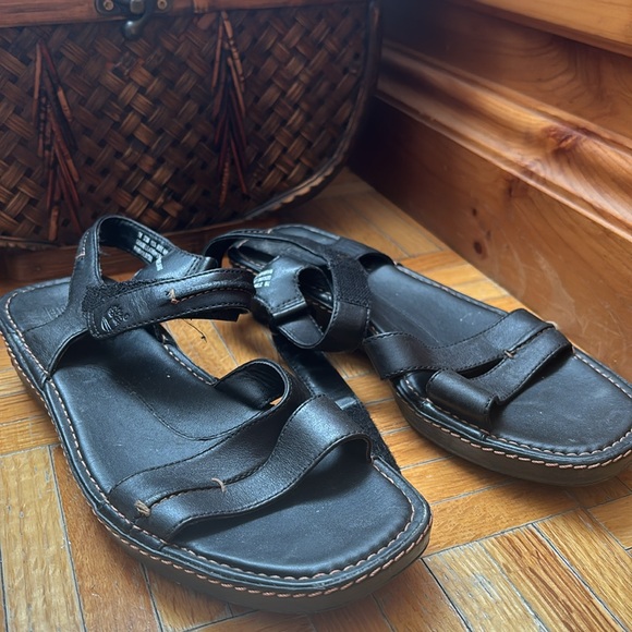Timberland black leather sandals with Velcro strap, excellent condition 7 - Picture 5 of 7